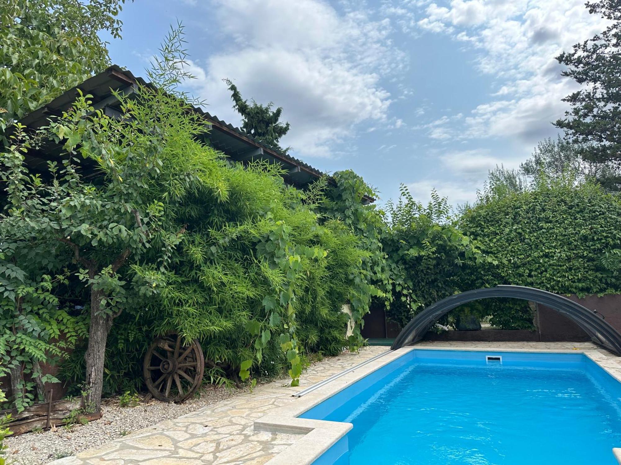 Appartamento Bokalu With Private Pool Porec Esterno foto